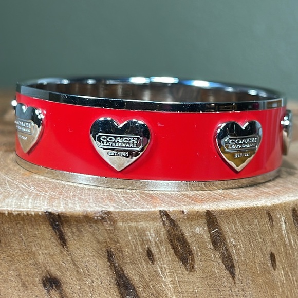 COACH HEART BANGLE - Picture 6 of 12